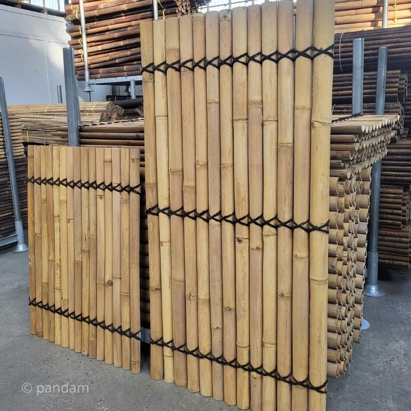 Panneau demi bambou avec corde noire