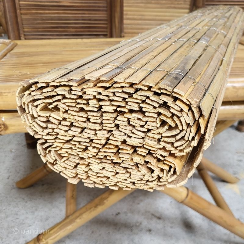 Rouleau de clôture en bambou fendu